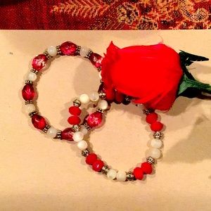 2 pc Beaded Bracelet Set🌹